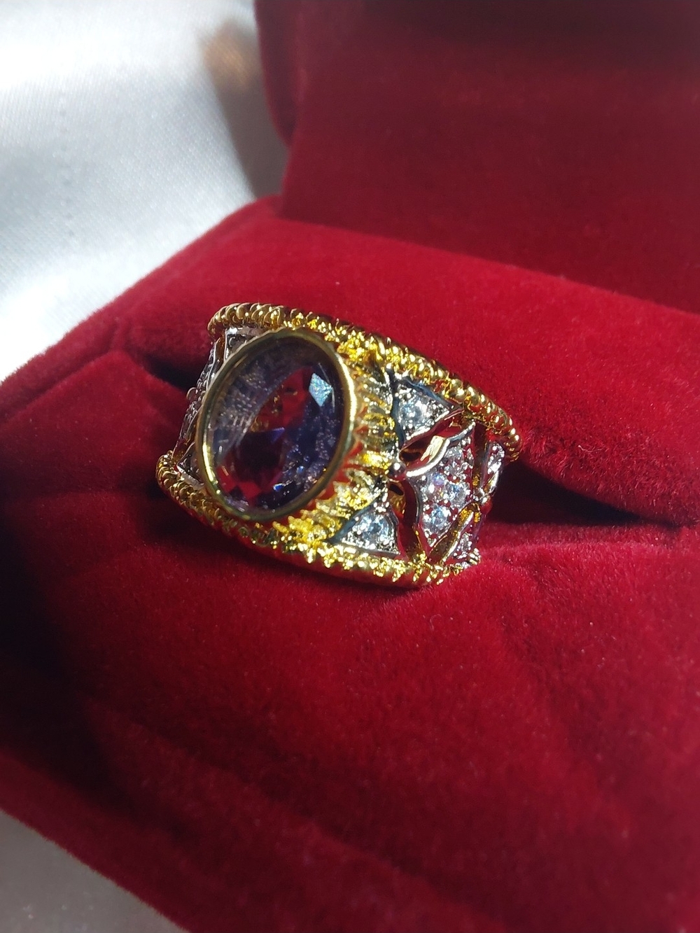 UNIQUE SILVER & Gold-Tone Purple Center Stone Statement Ring